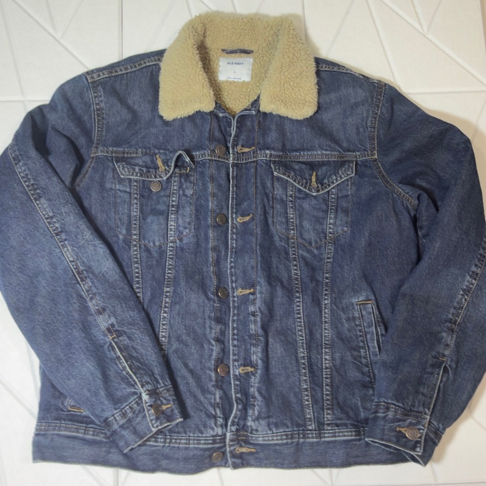 Old Navy Denim Jacket with warm Sherpa Fleece Lining- Men’s Sz L Distressed Blue